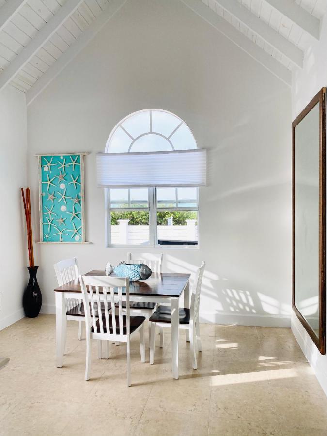 Modern Cottage With Chalk Sound Views Провиденсиалес Екстериор снимка